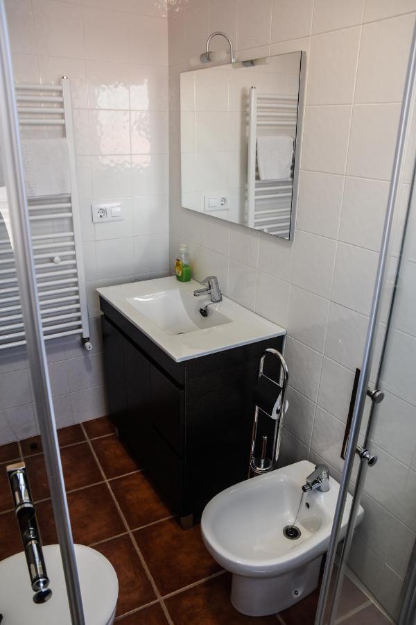 Suites Trastamara Монтьель Экстерьер фото