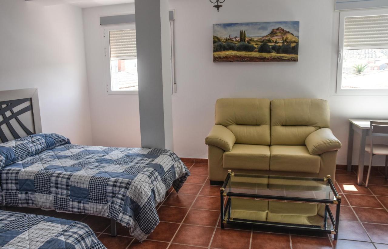 Suites Trastamara Монтьель Экстерьер фото