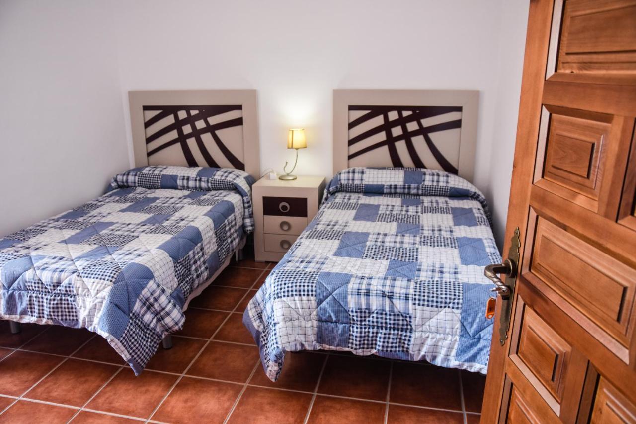 Suites Trastamara Монтьель Экстерьер фото