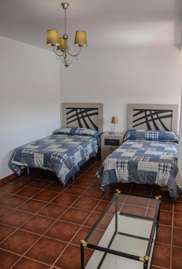 Suites Trastamara Монтьель Экстерьер фото
