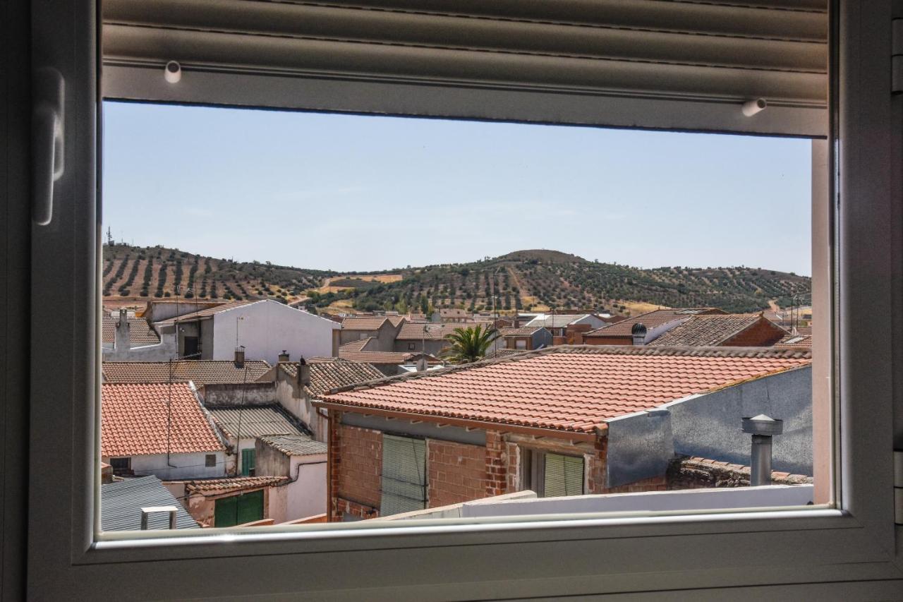 Suites Trastamara Монтьель Экстерьер фото