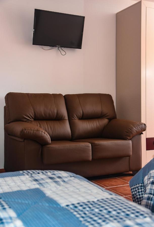 Suites Trastamara Монтьель Экстерьер фото